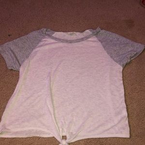 white and gray t-shirt